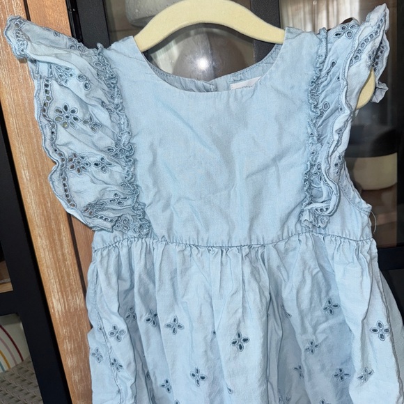 Zara Kids eyelet chambray dress ruffles flutter sleeve toddler girl denim floral - Picture 6 of 7